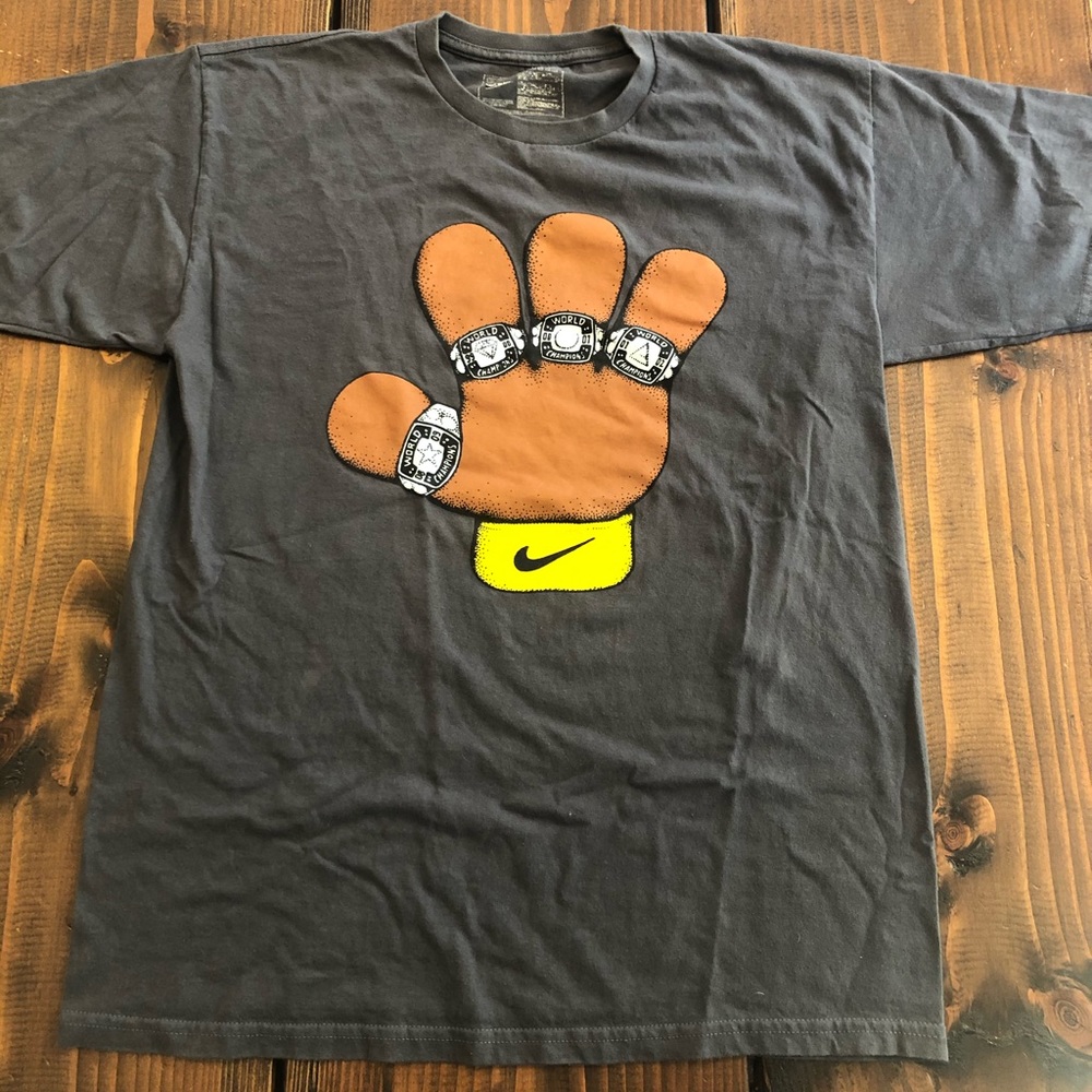 VINTAGE KOBE BRYANT FOUR RINGS NIKE T SHIRT